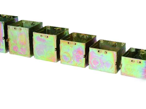 叼嘿片在线观看鐵方盒